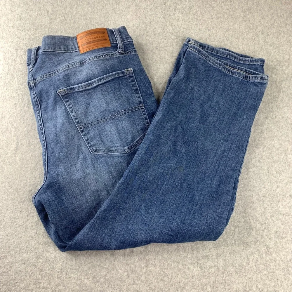 Lucky Brand Jeans Mens 38x30 Blue Straight Leg Medium Wash Denim Pants